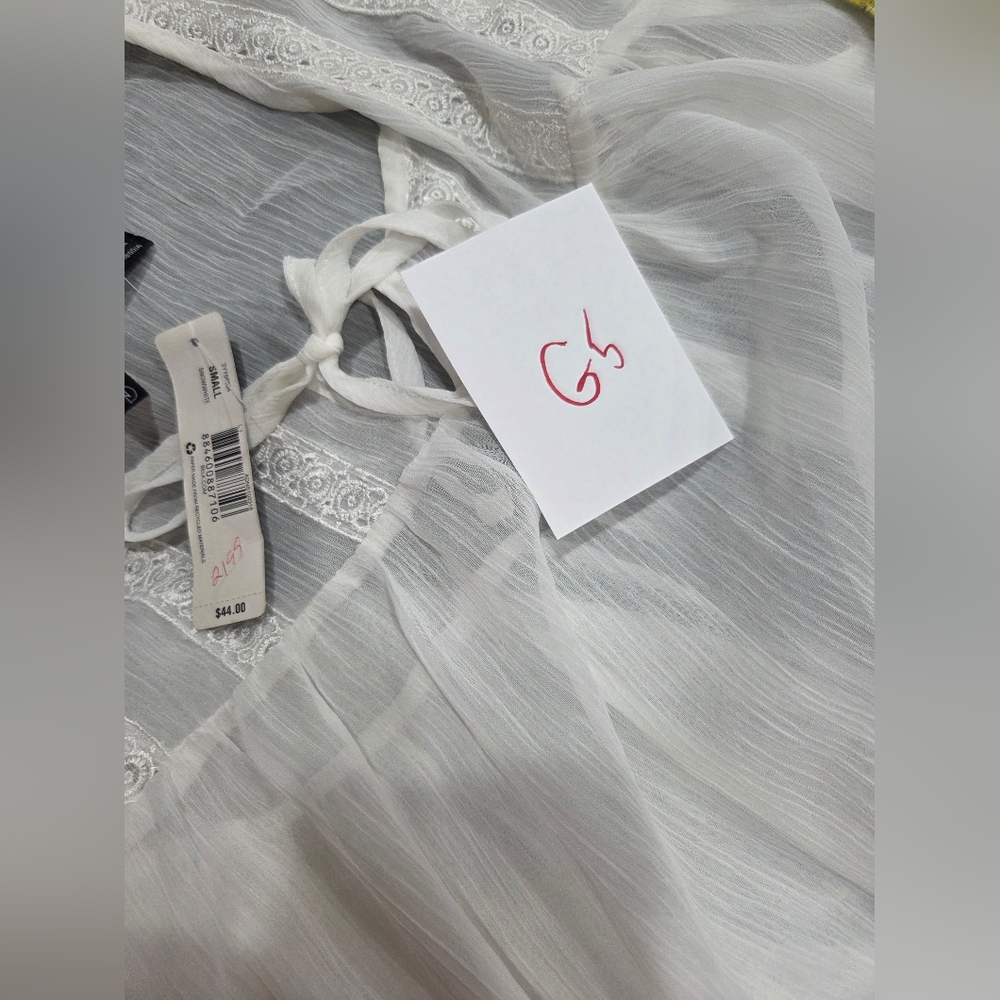 NWT New Directions White Blouse with Lace Detail Front Flutter Sleeves Sz.S - Picture 8 of 8